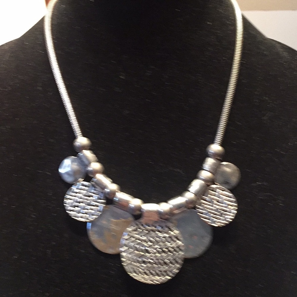 EL Silver Discs Beads &Heavy chain chunky Necklace
